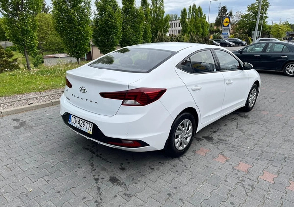 Hyundai Elantra cena 59900 przebieg: 69000, rok produkcji 2019 z Gdańsk małe 301